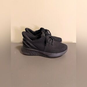 Women’s Kizik Slip On Shoes (Size 6 Wide)